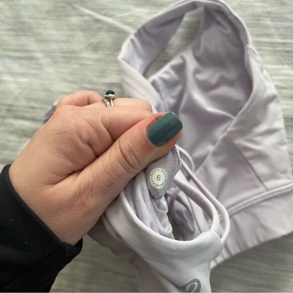Lululemon free to be elevated d/dd sport bra size 6 - Picture 3 of 3